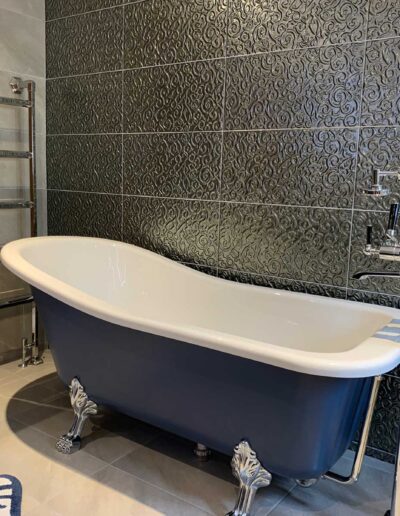 Standalone Traditional bath